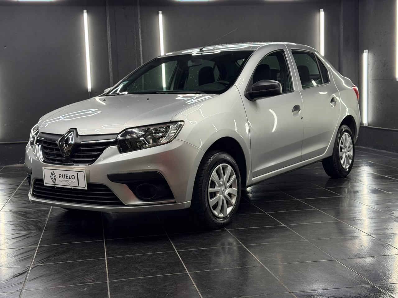 RENAULT LOGAN